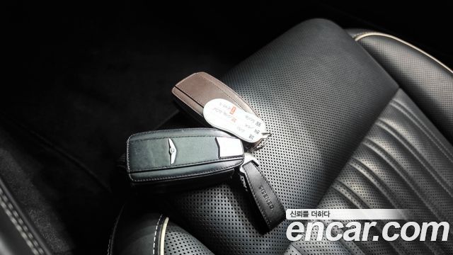 Genesis G90 2019 — photo 22