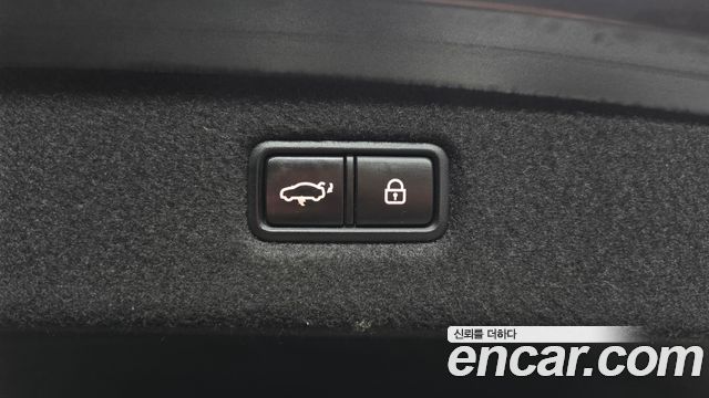 Genesis G90 2019 — photo 25