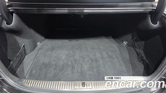 Genesis G90 2019 — photo 26