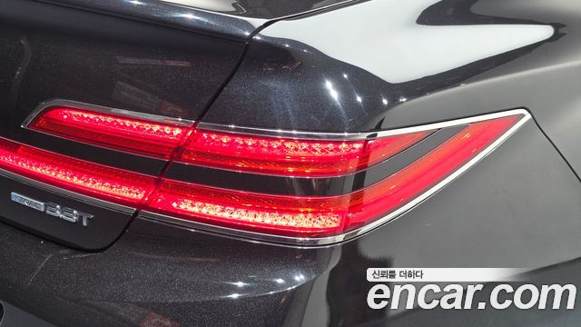 Genesis G90 2019 — photo 9