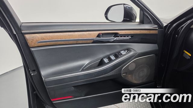 Genesis G90 2019 — photo 14