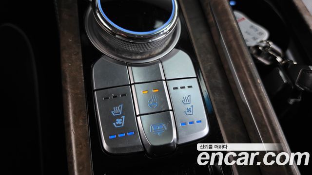 Genesis G90 2019 — photo 27