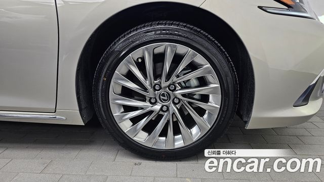 Lexus ES 2026 — photo 7