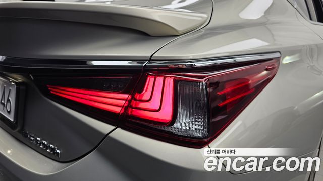 Lexus ES 2026 — photo 9