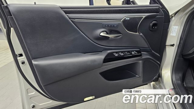 Lexus ES 2026 — photo 14