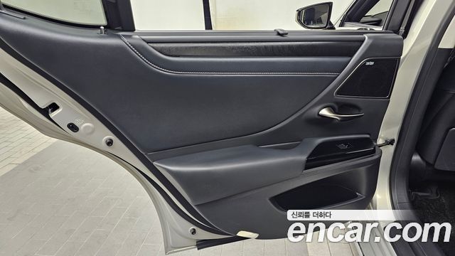 Lexus ES 2026 — photo 15
