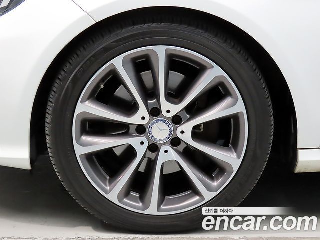 Mercedes-Benz E-Class 2016 — photo 5