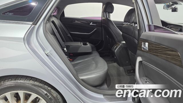 Hyundai Sonata 2015 — photo 17