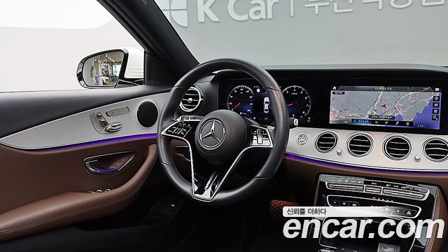 Mercedes-Benz E-Class 2021 — photo 12