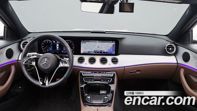 Mercedes-Benz E-Class 2021 — photo 13