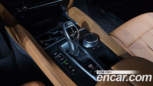 BMW X6 2017 — photo 9