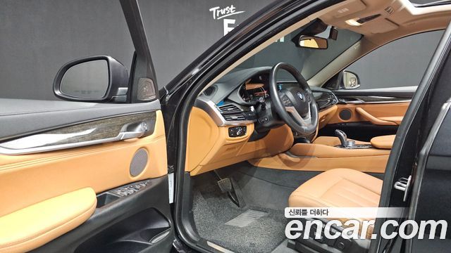 BMW X6 2017 — photo 10