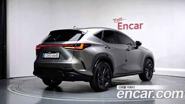 Lexus NX 2026 — photo 2