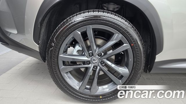Lexus NX 2026 — photo 5