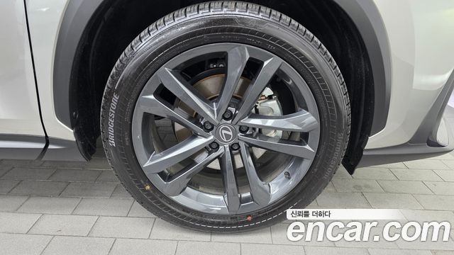 Lexus NX 2026 — photo 7