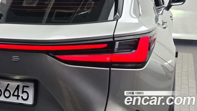 Lexus NX 2026 — photo 9