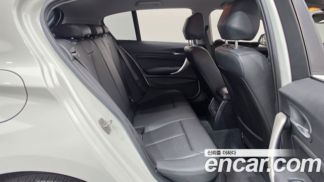 BMW 1-Series 2017 — photo 12