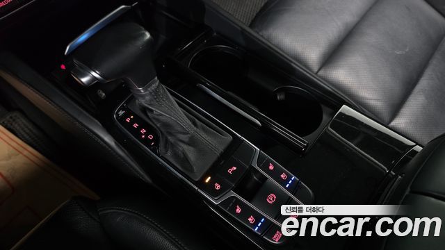 Kia K7 2016 — photo 12