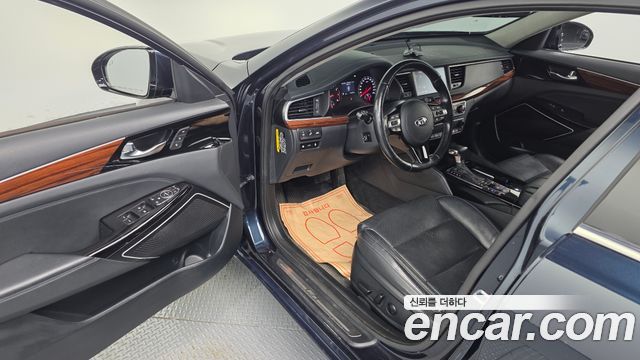 Kia K7 2016 — photo 13