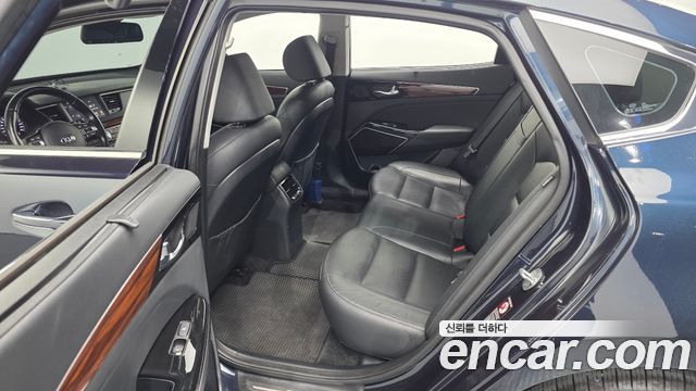 Kia K7 2016 — photo 17