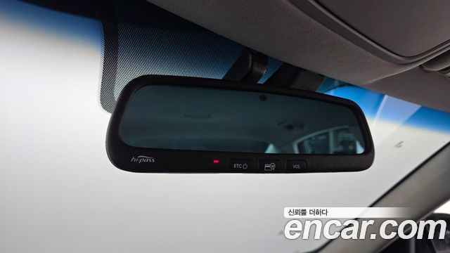 Kia K7 2016 — photo 24