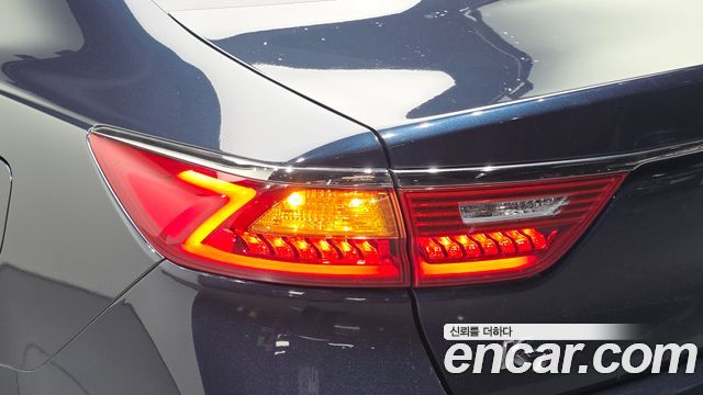 Kia K7 2016 — photo 9