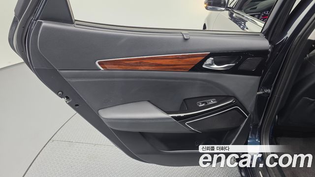 Kia K7 2016 — photo 15