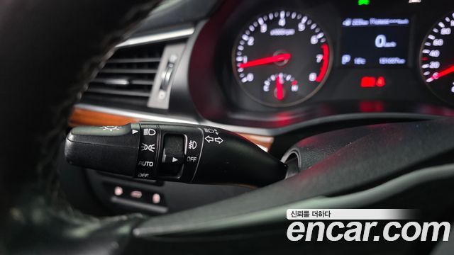 Kia K7 2016 — photo 29