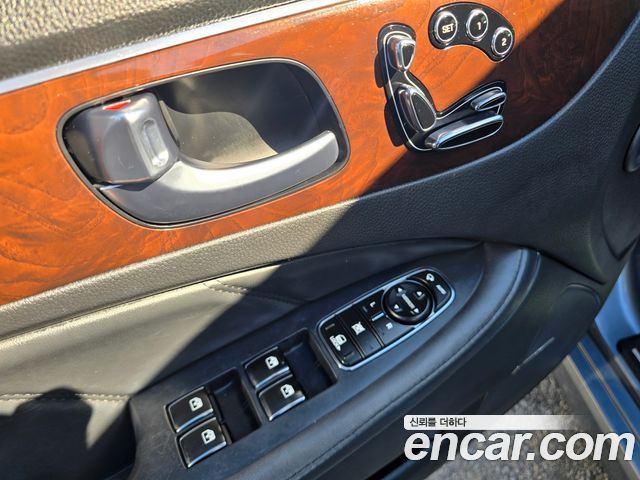 Hyundai Equus 2014 — photo 15