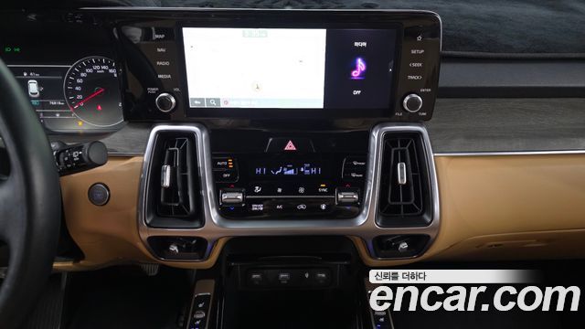 Kia Sorento 2023 — photo 14