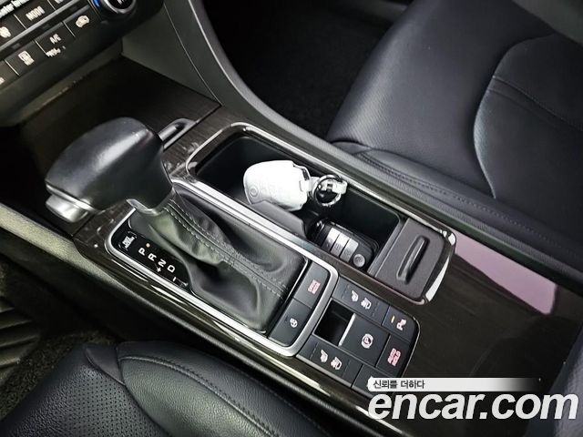 Kia K5 2019 — photo 8