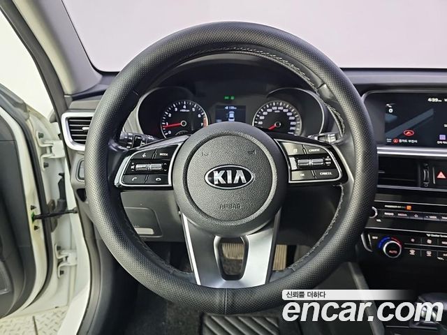 Kia K5 2019 — photo 9