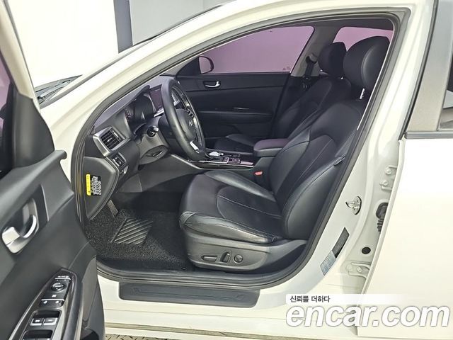 Kia K5 2019 — photo 11