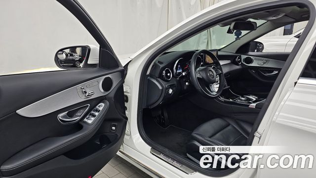 Mercedes-Benz C-Class 2016 — photo 10