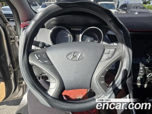 Hyundai Sonata 2012 — photo 7