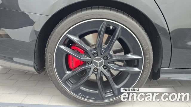 Mercedes-Benz E-Class 2023 — photo 5
