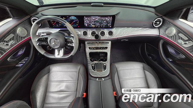Mercedes-Benz E-Class 2023 — photo 10