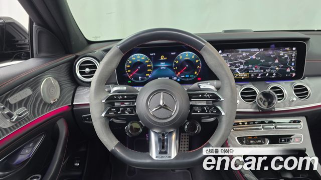 Mercedes-Benz E-Class 2023 — photo 19
