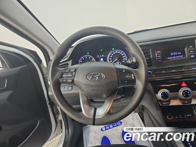 Hyundai AVANTE 2019 — photo 9