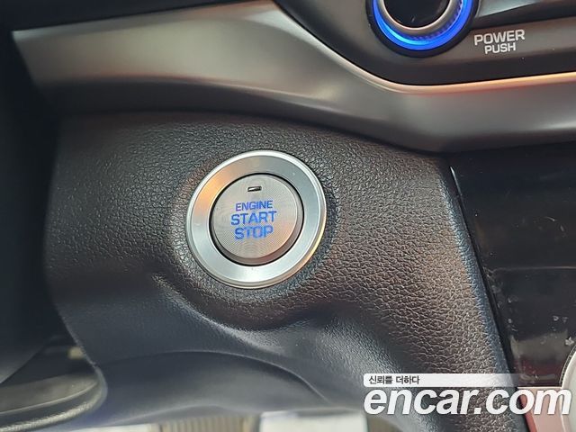 Hyundai AVANTE 2019 — photo 13