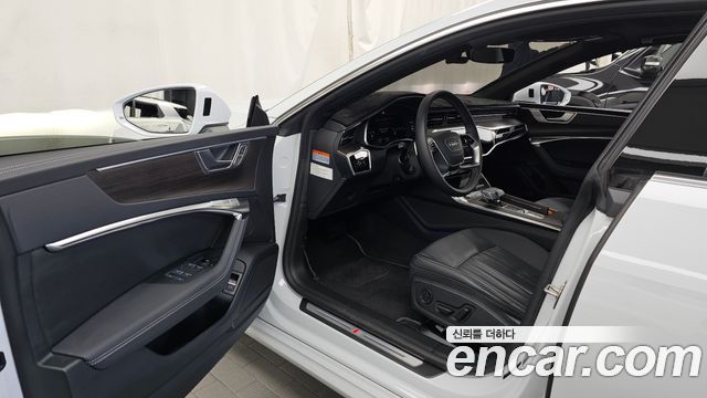 Audi A7 2023 — photo 13