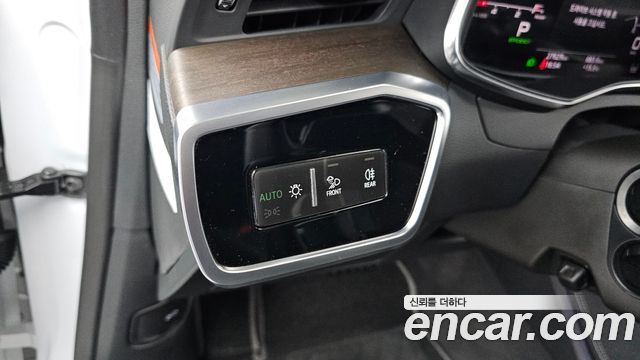 Audi A7 2023 — photo 28