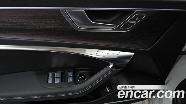 Audi A7 2023 — photo 34