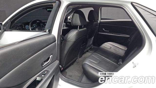 Hyundai AVANTE 2023 — photo 17