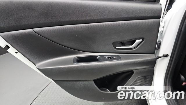 Hyundai AVANTE 2023 — photo 15