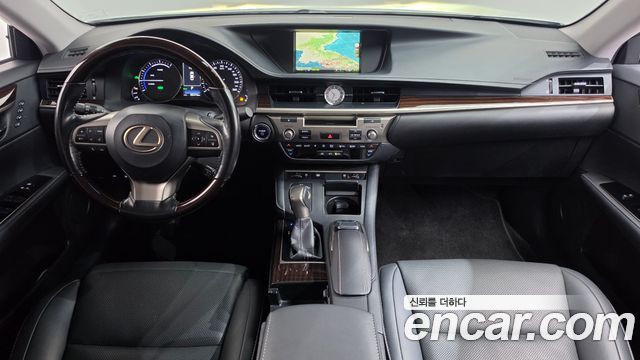 Lexus ES 2017 — photo 7
