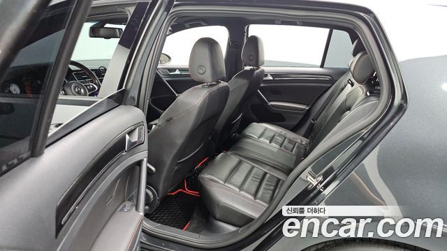 Volkswagen Golf 2015 — photo 19