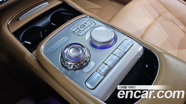Genesis G90 2022 — photo 9