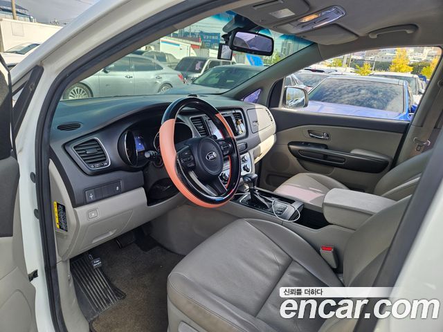 Kia Canival 2018 — photo 6