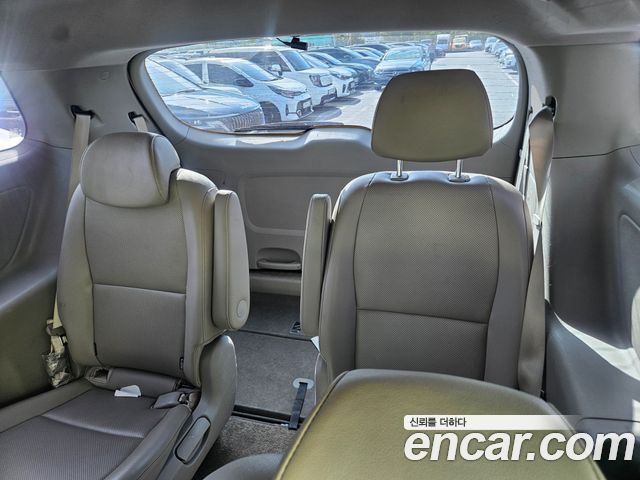 Kia Canival 2018 — photo 8